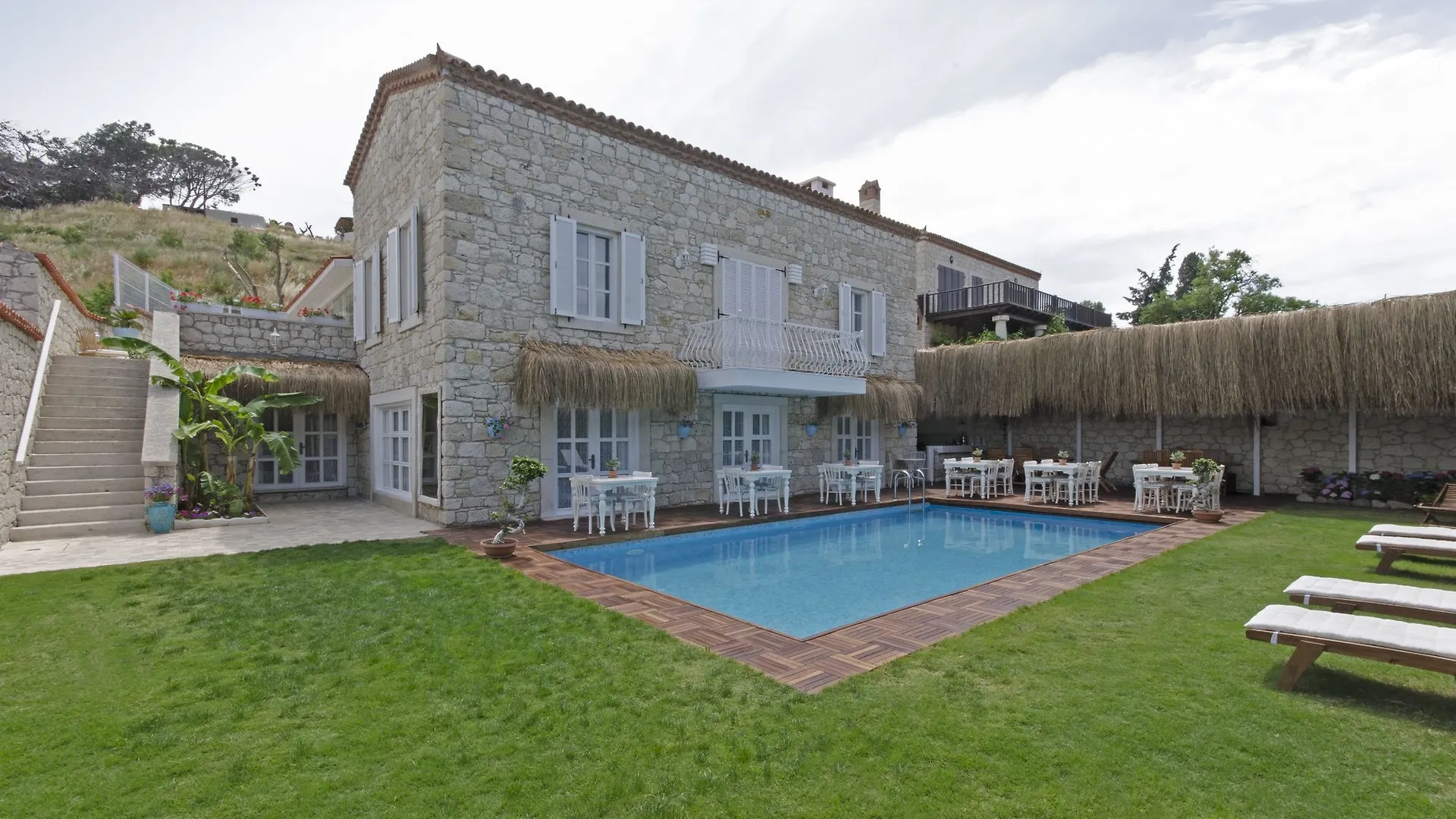 ホテル Alacati Roka Tas Otel