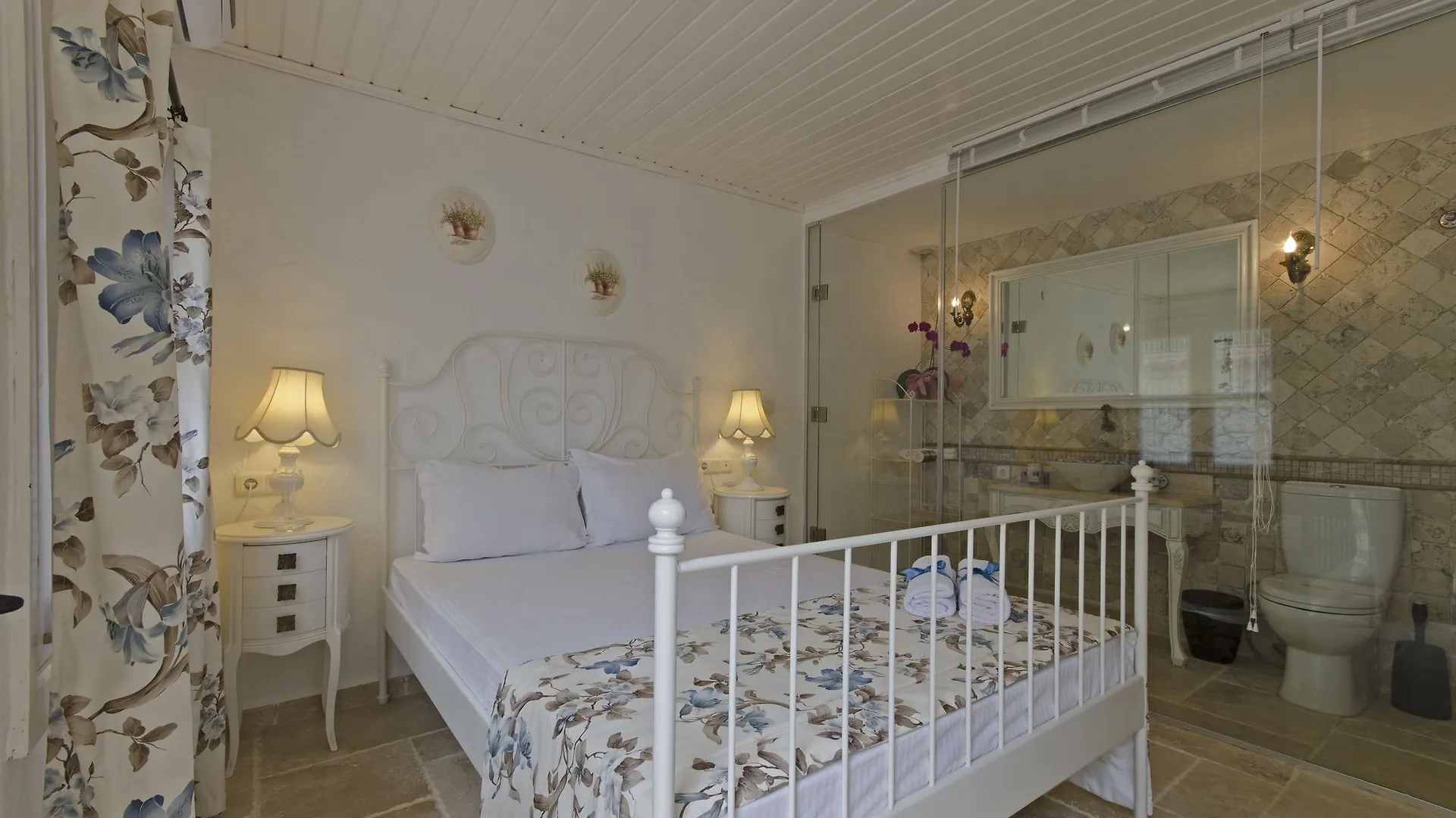 ホテル Alacati Roka Tas Otel