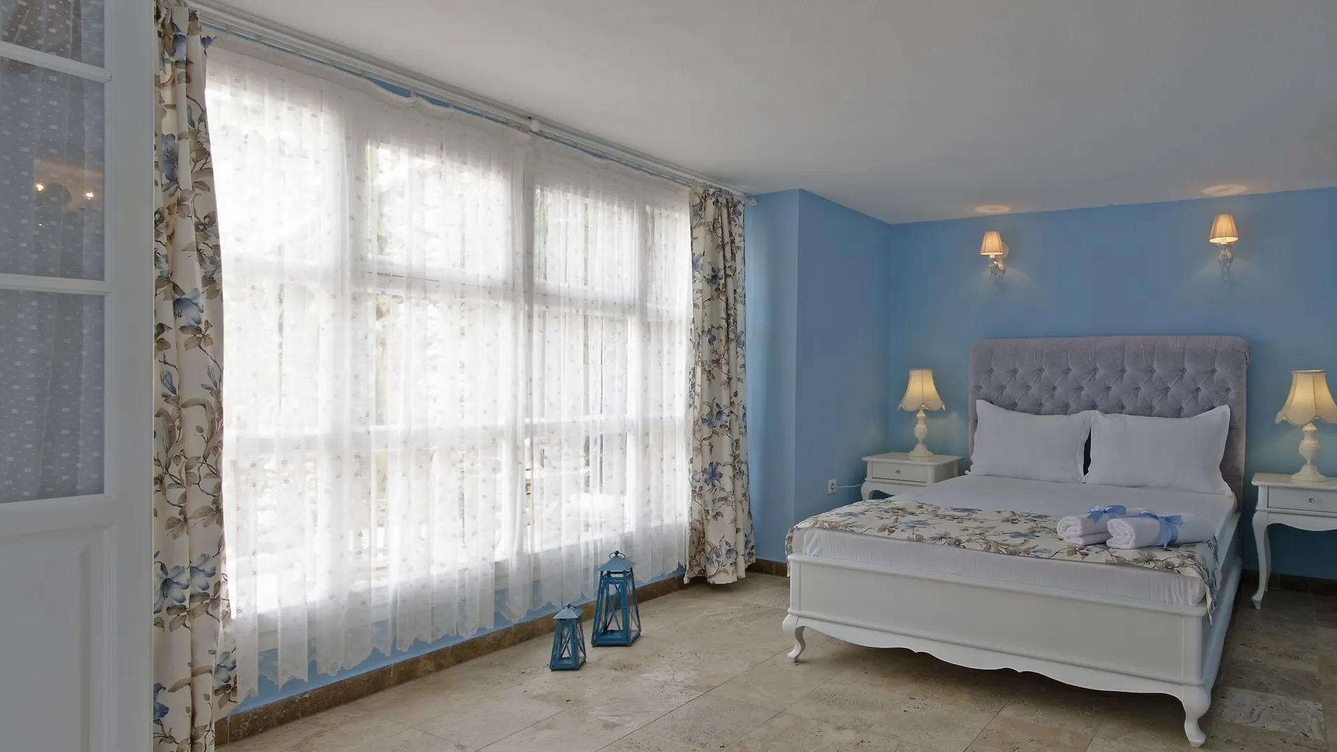 ホテル Alacati Roka Tas Otel