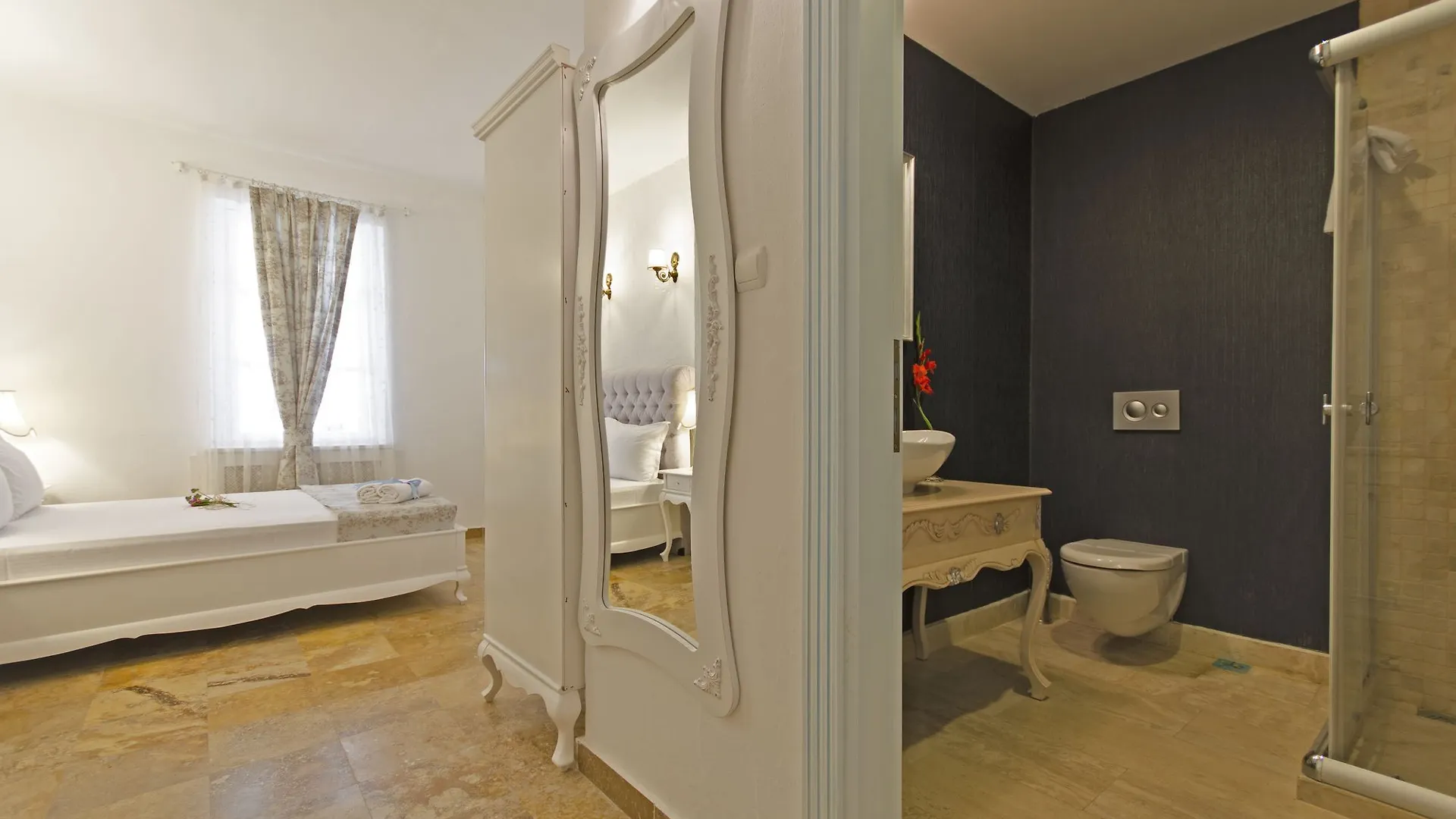 Alacati Roka Tas Otel